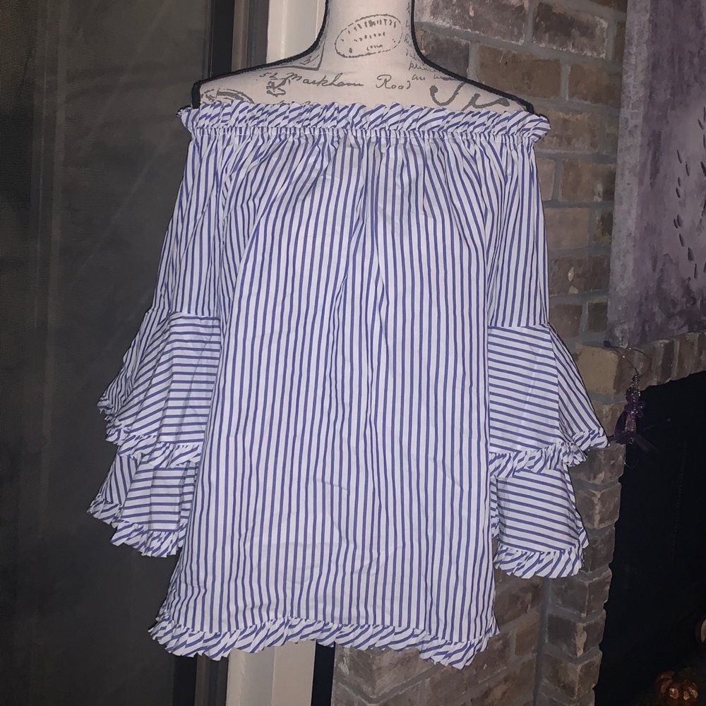 NWOT Bell sleeve off the shoulders blouse